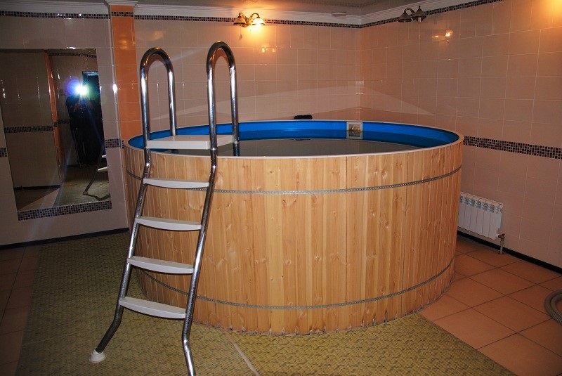 Бассейн