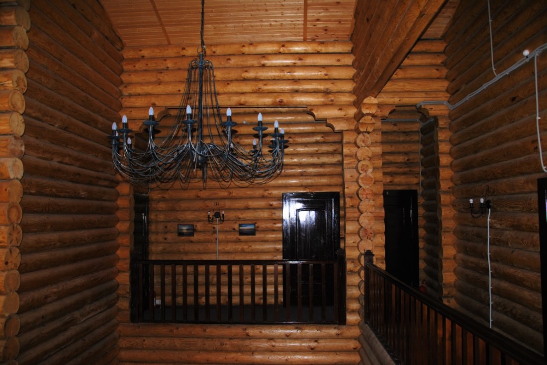 Кованная люстра